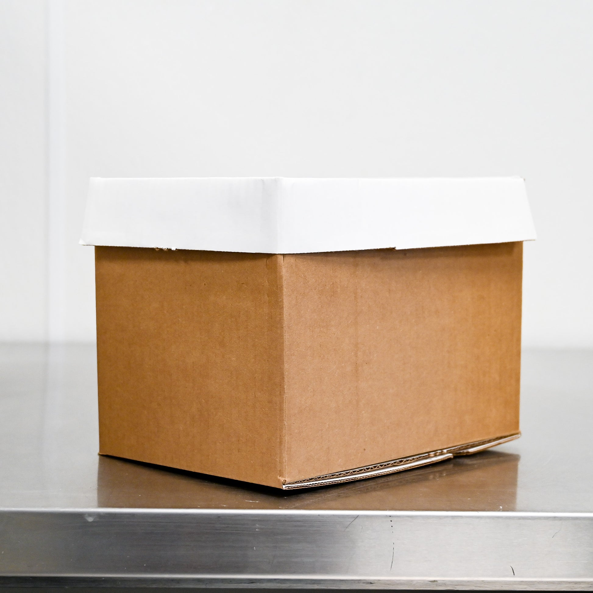 RAPAMAR is a specialized corrugated ice cream box manufacturer that offers custom-designed bulk ice cream containers for both retail and wholesale customers. With a low minimum order quantity, quick shipping, affordability, and reliability, we pride ourselves on delivering exceptional service and quality cardboard ice cream containers at an affordable price.