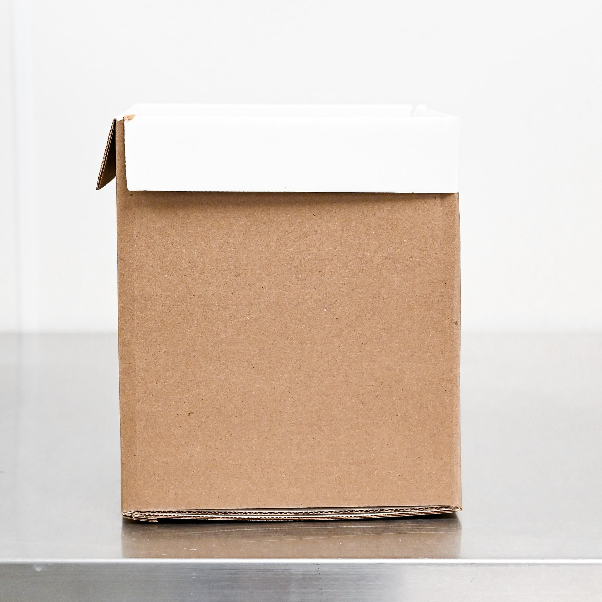 RAPAMAR is a specialized corrugated ice cream box manufacturer that offers custom-designed bulk ice cream containers for both retail and wholesale customers. With a low minimum order quantity, quick shipping, affordability, and reliability, we pride ourselves on delivering exceptional service and quality cardboard ice cream containers at an affordable price.